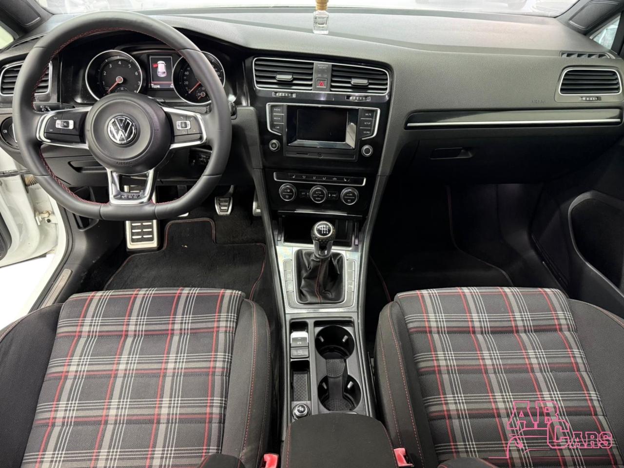 Volkswagen Golf GTI Performance