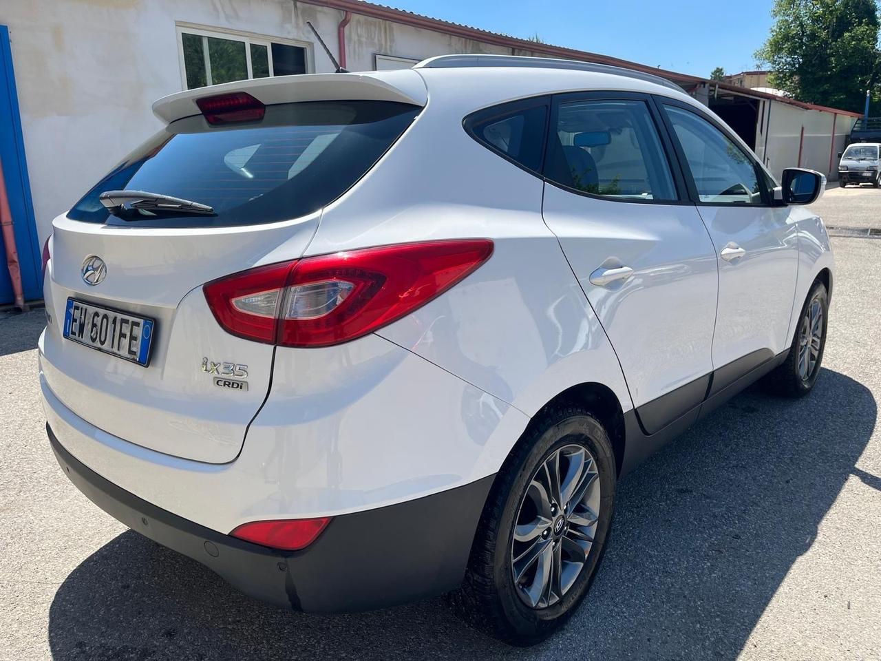 Hyundai iX35-1.7 crdi- full-2014