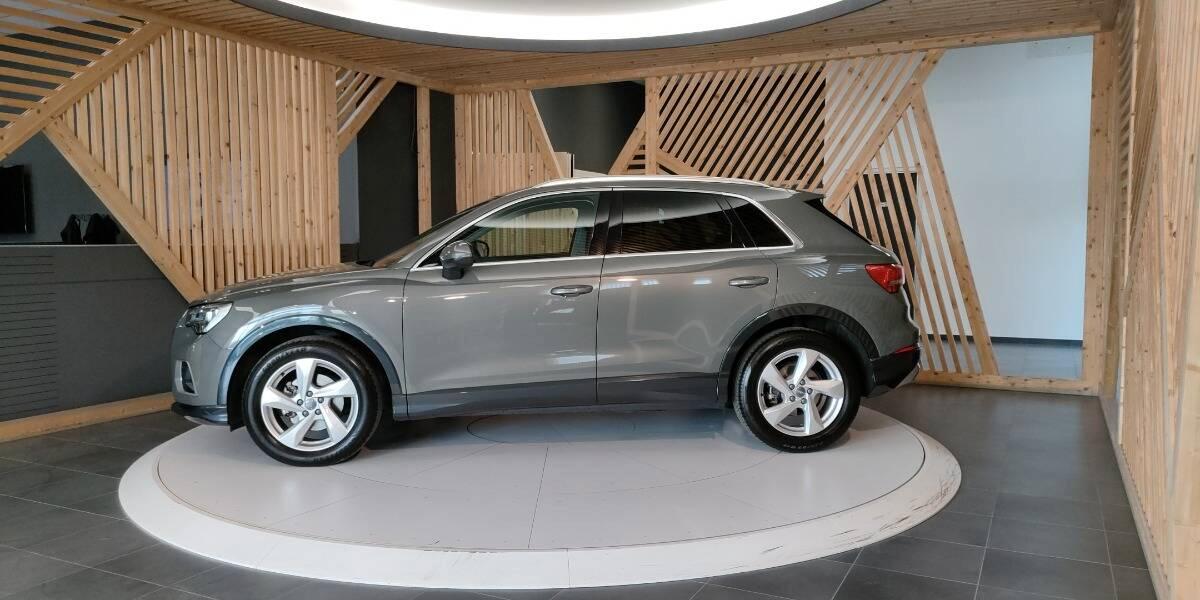 Audi Q3 35 2.0 tdi Business Advanced s-tronic