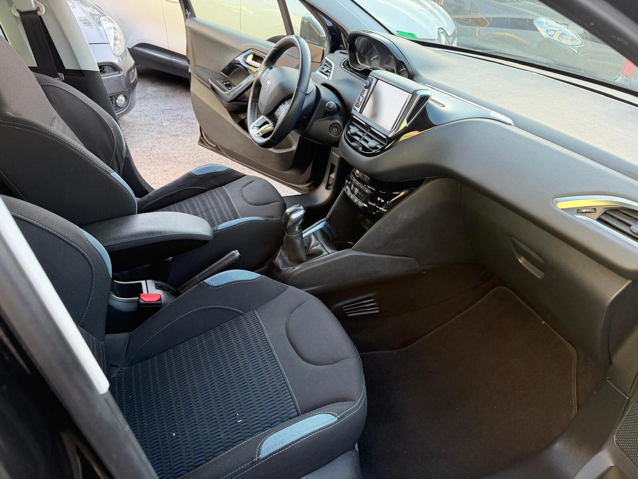 Peugeot 208 1.4 HDi 68 CV 5 porte Allure