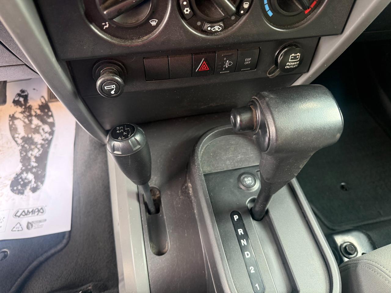 Jeep Wrangler 2.8 CRD Sahara Auto "GANCIO TRAINO"