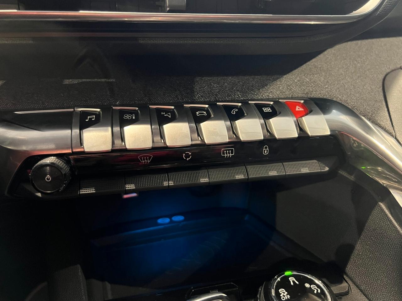 Peugeot 3008 BlueHDi 130 S&S EAT8 Crossway