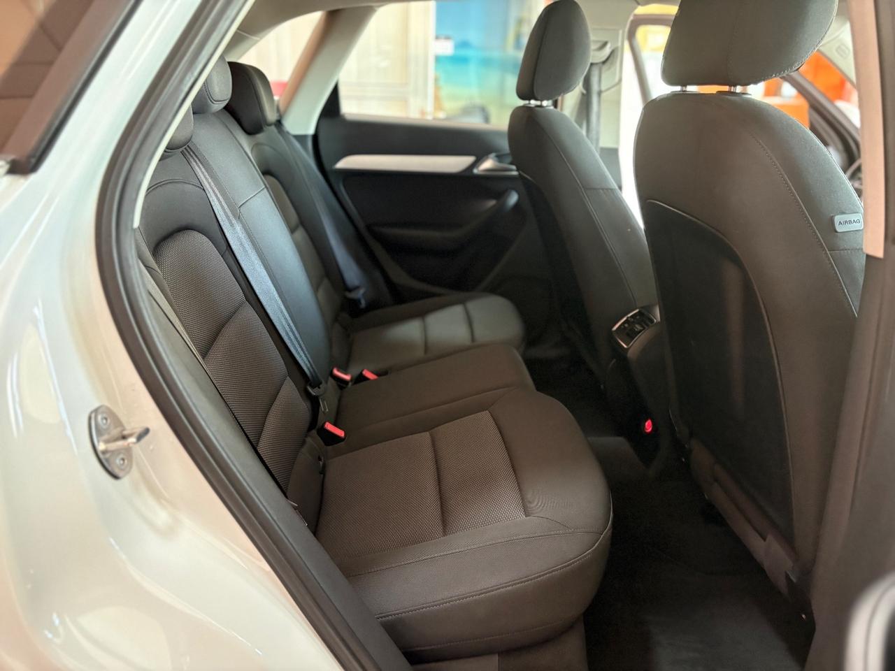 Audi Q3 2.0 TDI 120 CV Sport permuta e finanziamenti