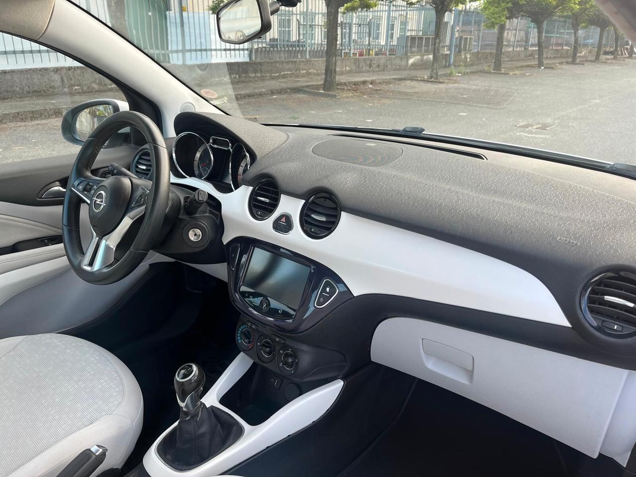 Opel Adam 1.2 70 CV