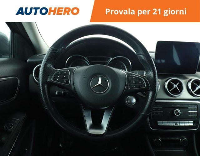 MERCEDES-BENZ GLA 200 d Automatic Sport