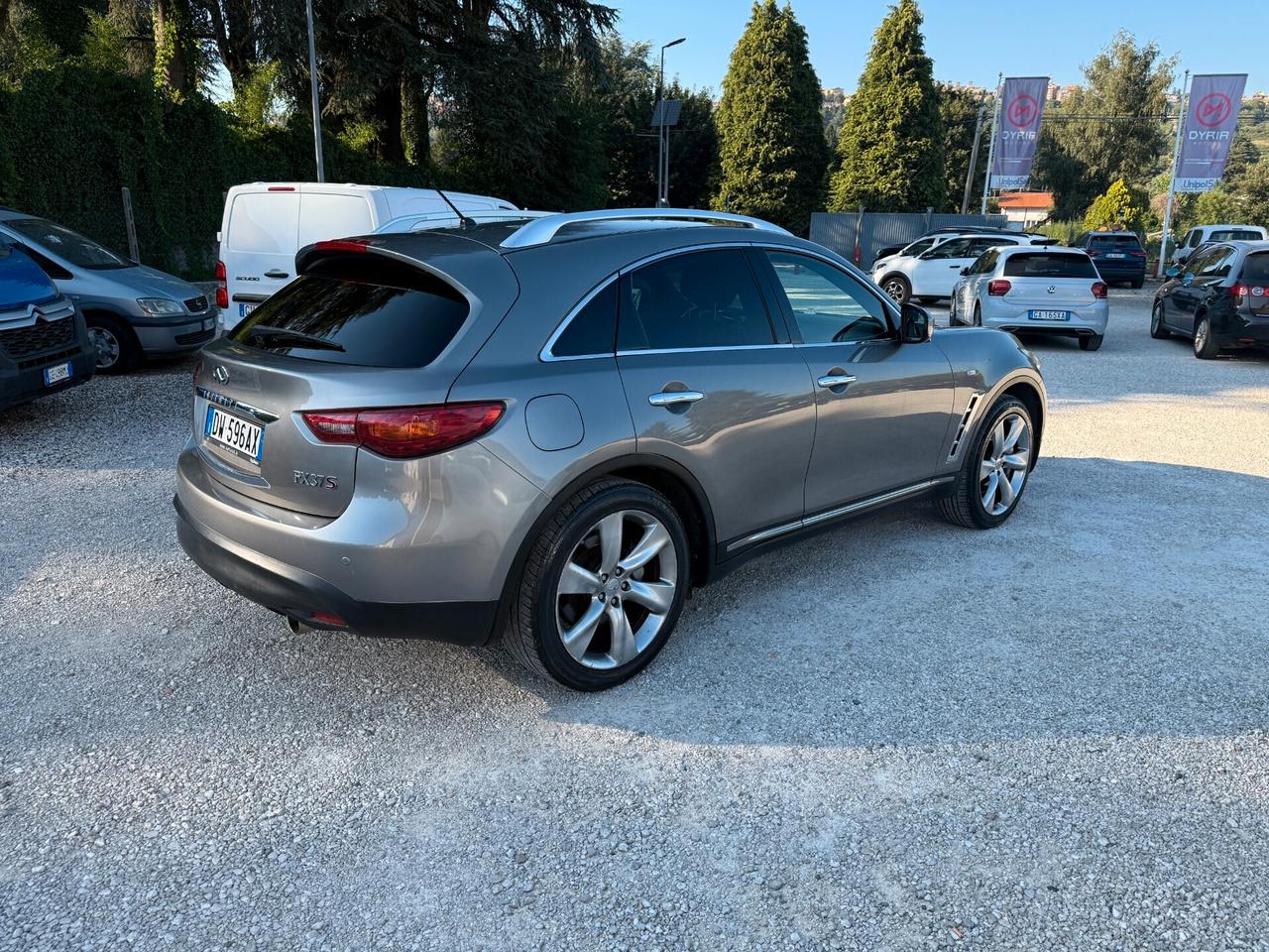 Infiniti FX FX37 S 320CV GPL