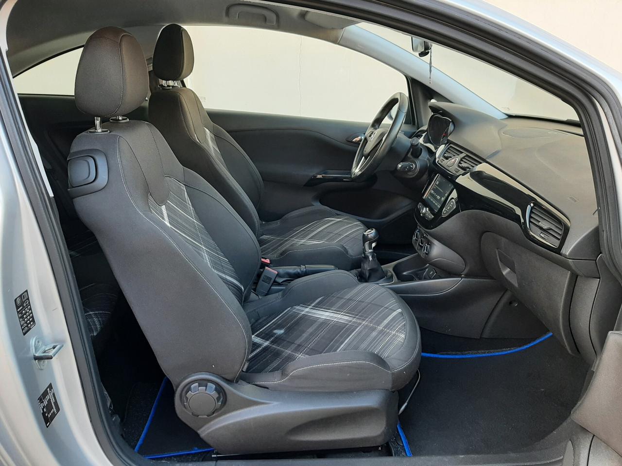 Opel Corsa Coupé 1.4 90cv GPL-Tech b-Color