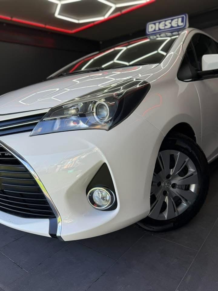 Toyota Yaris 1.4 D-4D Lounge 11/2014