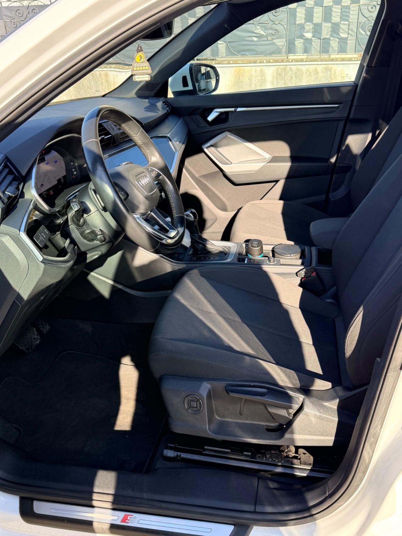 Audi Q3 35 TDI S tronic line edition 2021