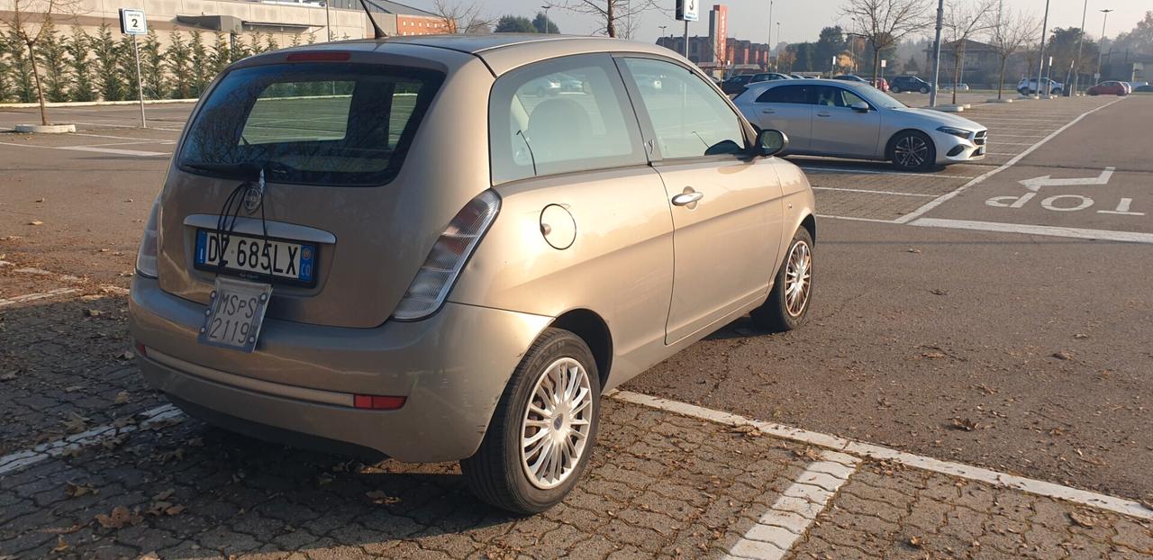 Lancia Ypsilon 1.4 Oro