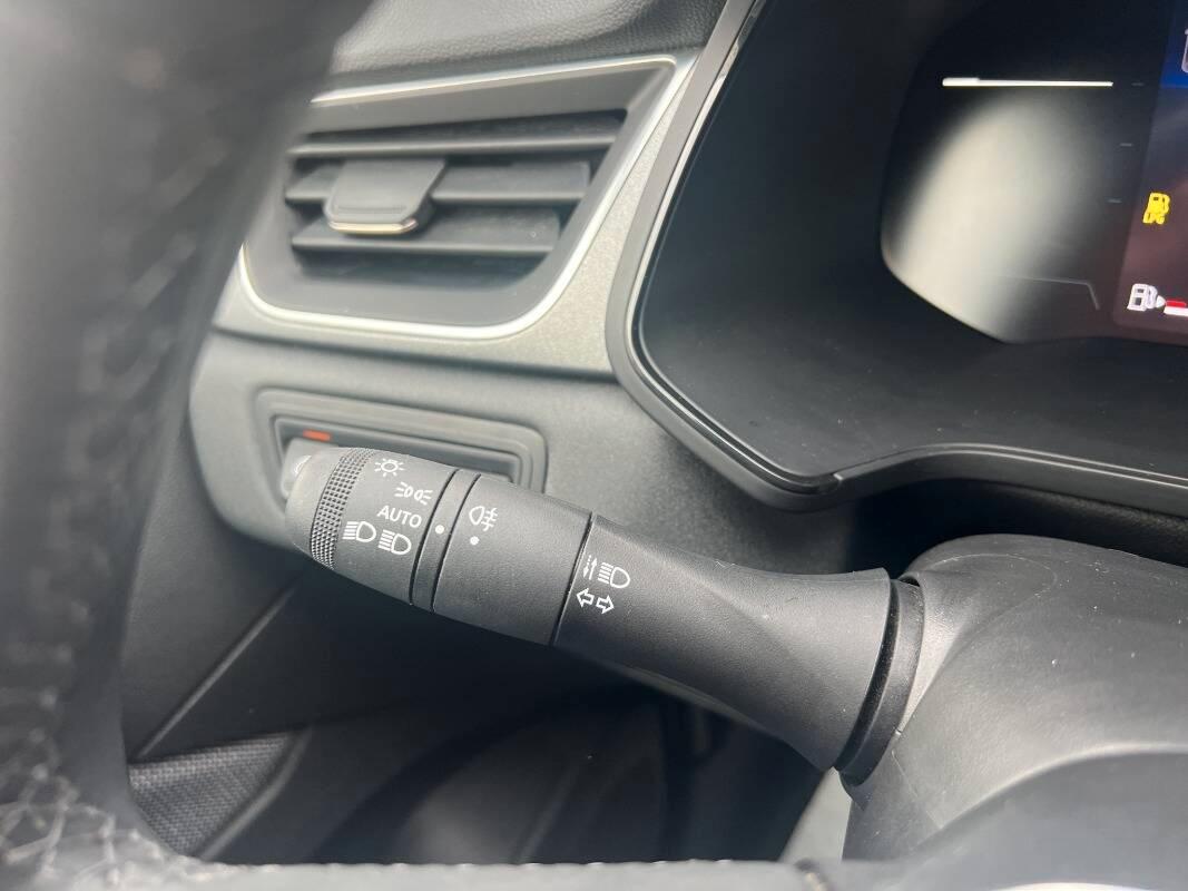 Renault Captur 1.0 Techno GPL 100cv con Telecam e CarPlay