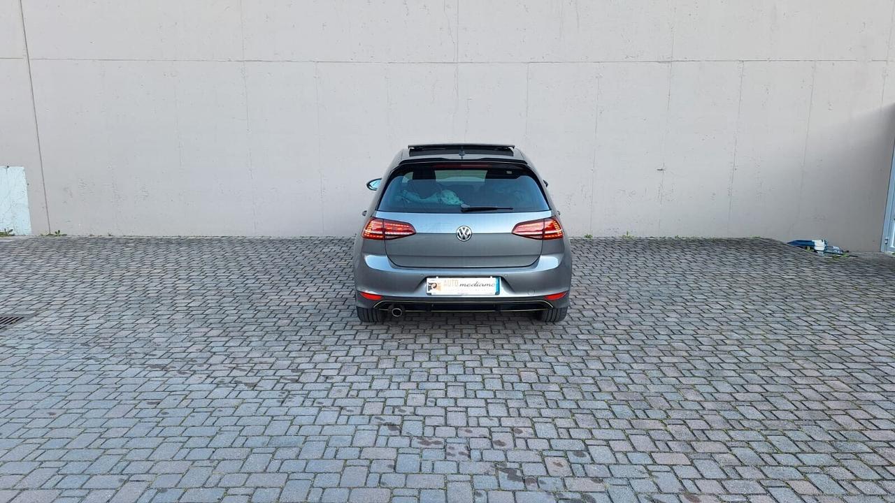 Volkswagen Golf 7 1.6 DSG R-LINE tetto ACC Keyless LED