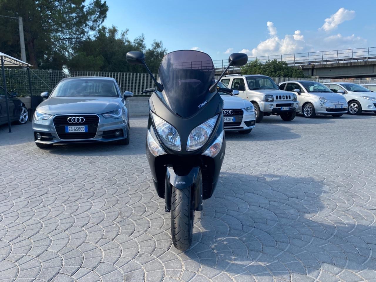 Yamaha TMAX Sport