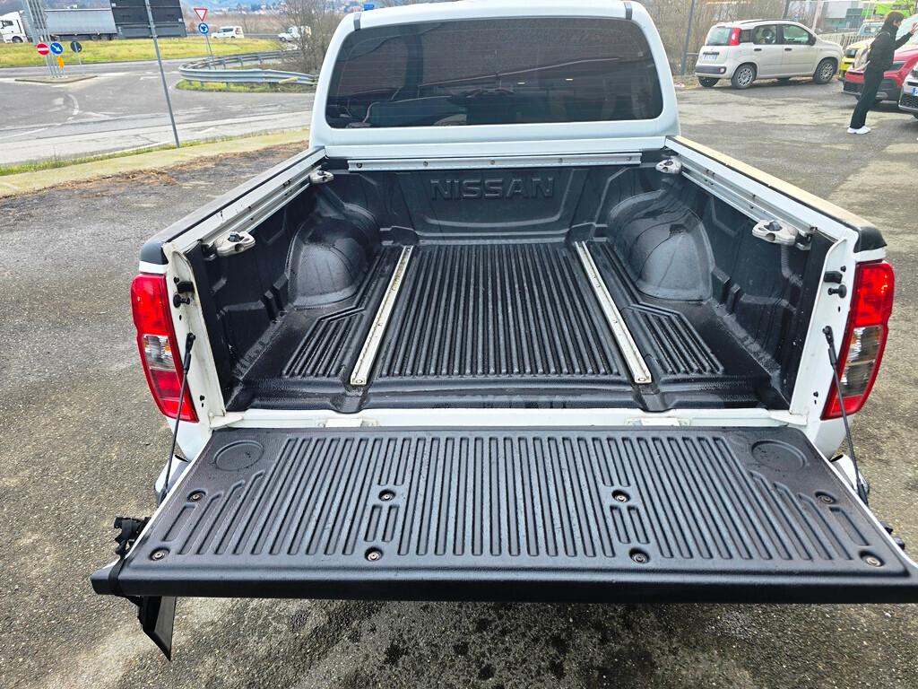 Nissan Navara 2.5 dCi 190CV "LE"