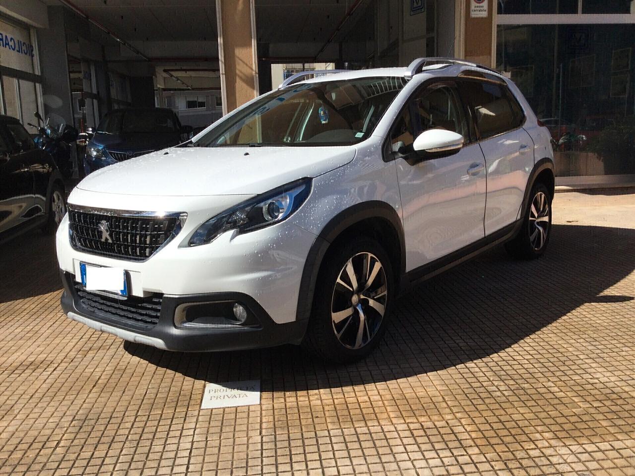 Peugeot 2008 BlueHDi 100 S&S Allure
