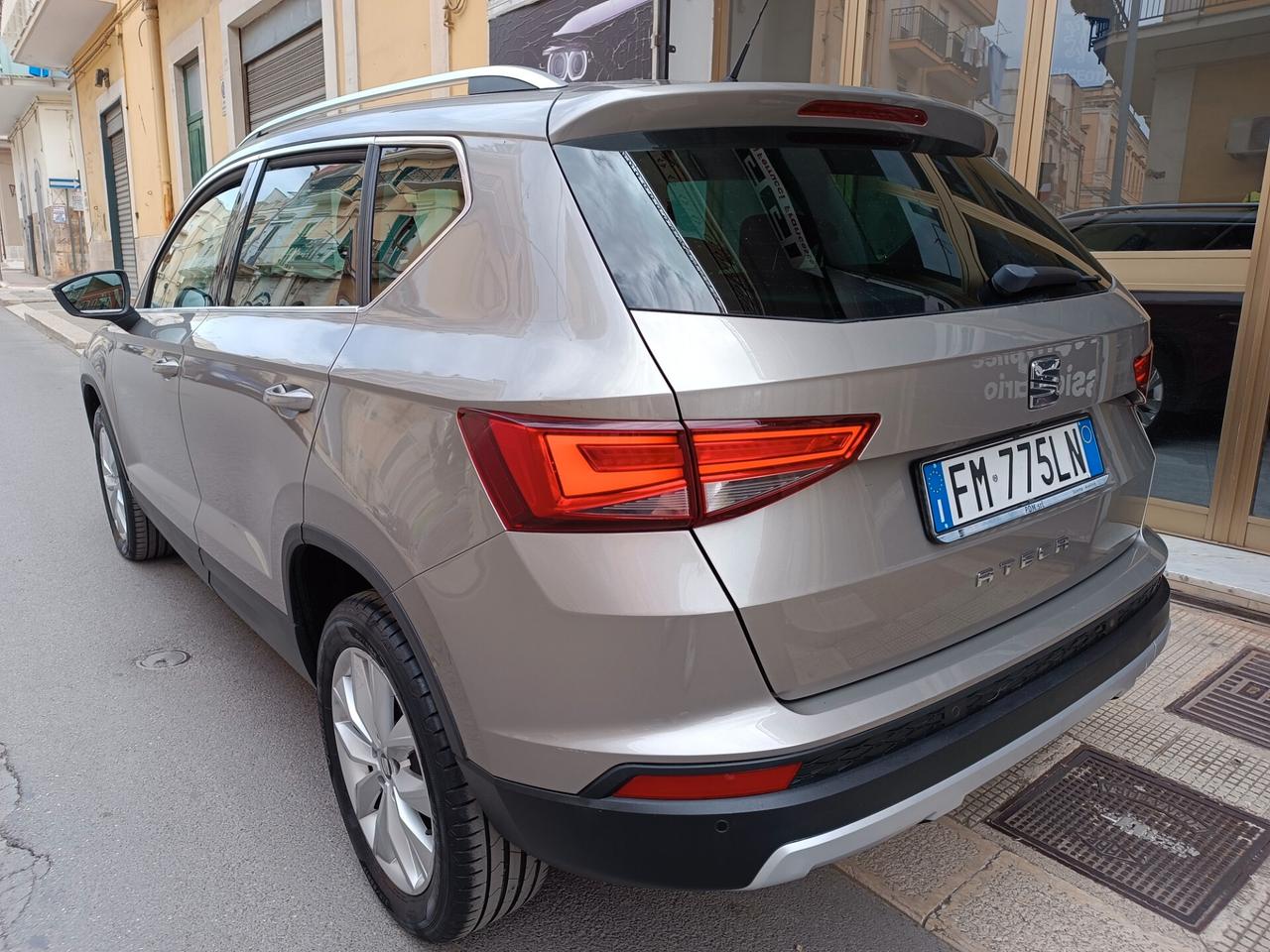 Seat Ateca 1.6 TDI 115 CV full optional navi camera