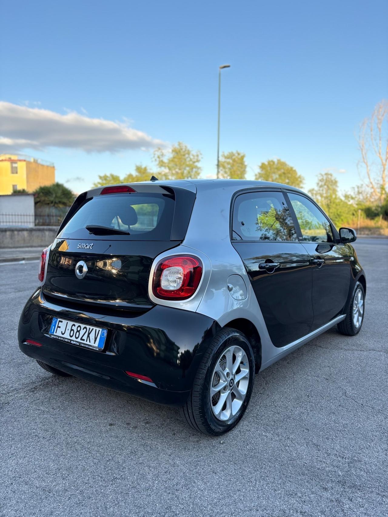 Smart ForFour AUTOMATICA 1.0 Benzina 70cv