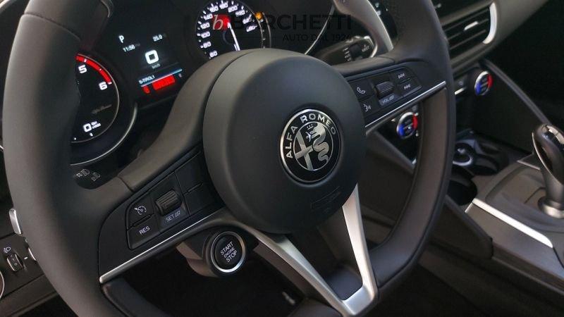 Alfa Romeo Giulia SUPER 2.2 TURBO AT8 180CV
