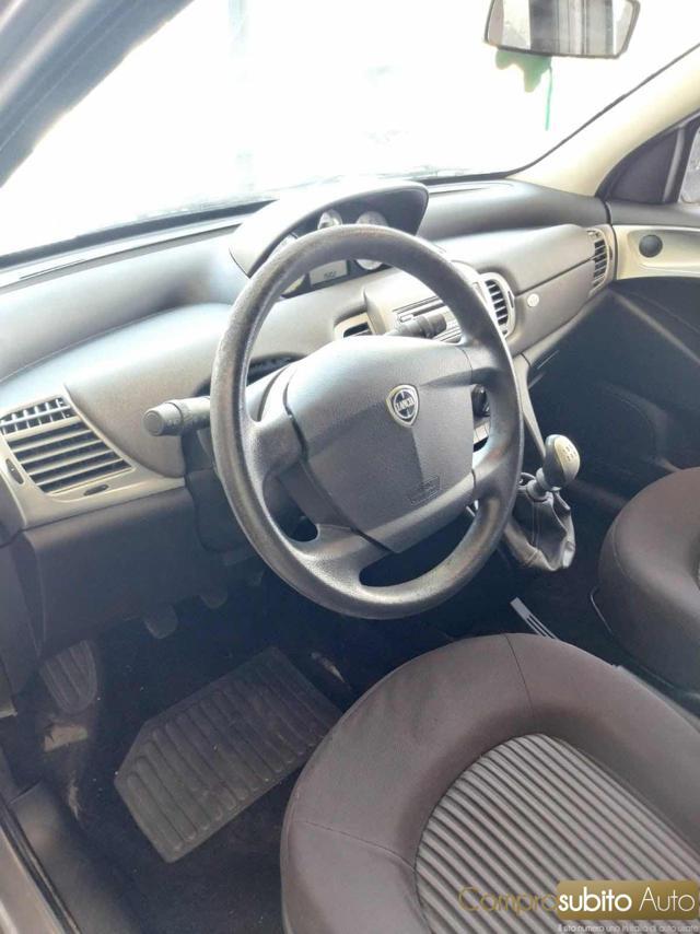 LANCIA Ypsilon 1.2 69 CV Diva (Garanzia 12 mesi)