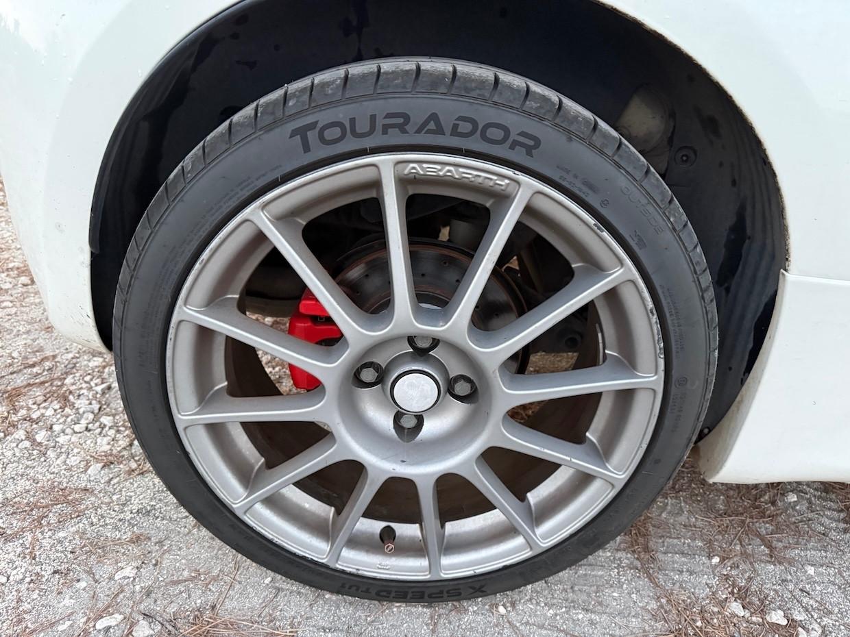 Abarth 500 1.4 Turbo T-Jet Custom