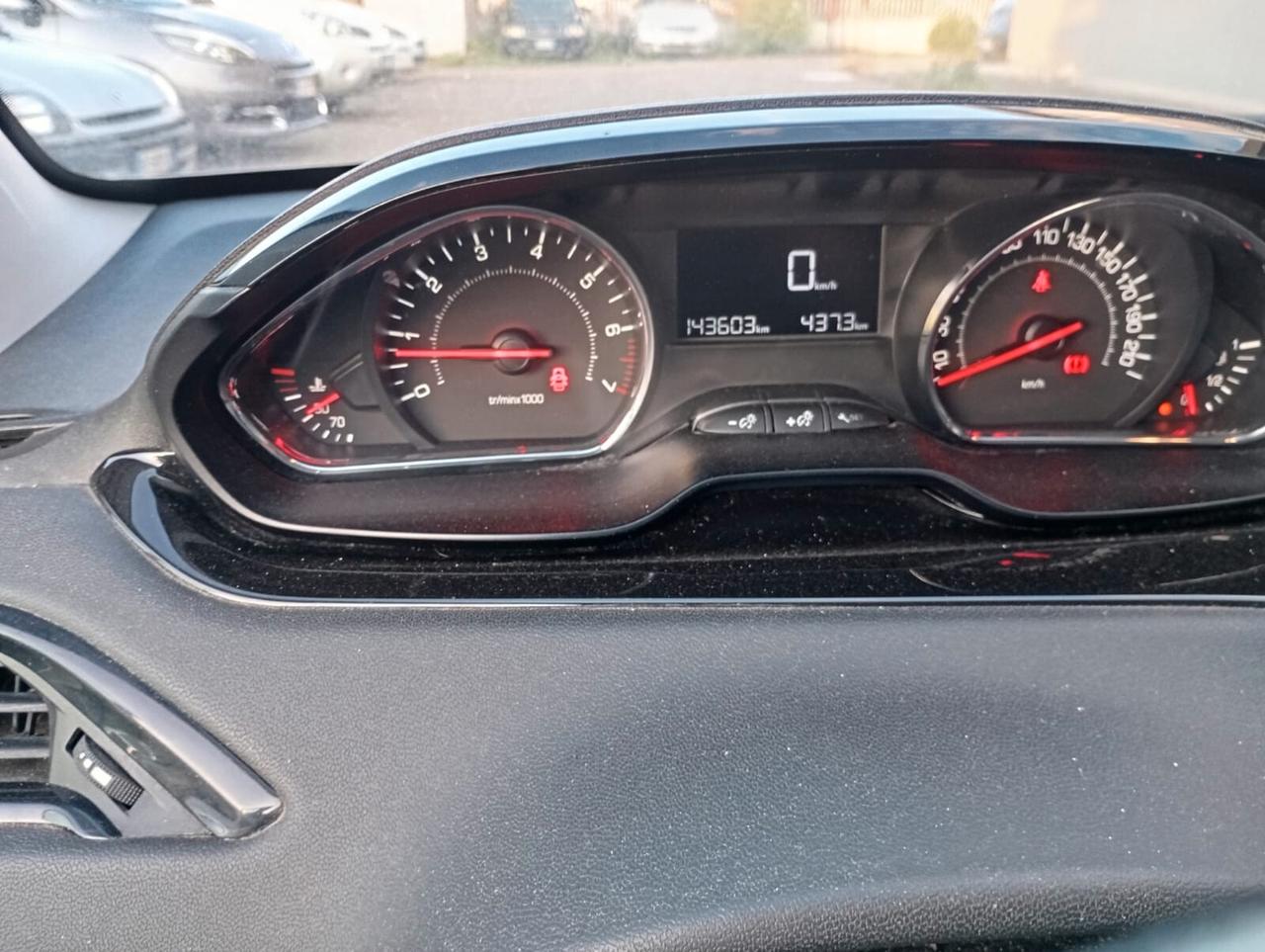 Peugeot 208 1.2 VTi 82 CV 5 porte Allure