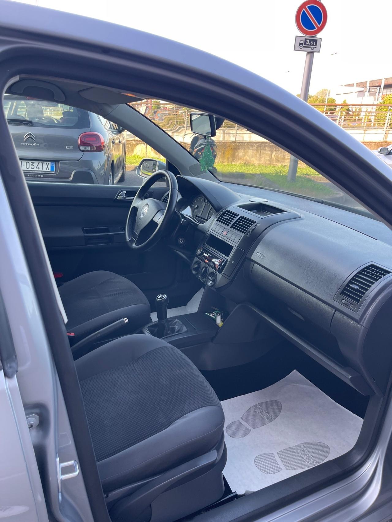Volkswagen Polo 1.4 5 porte Highline