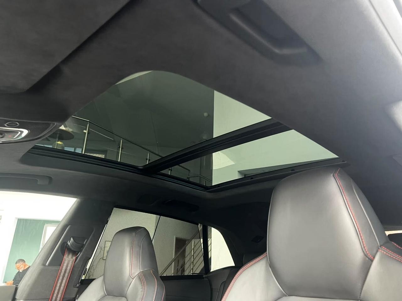 Audi Q8 RS TFSI V8 quattro tiptronic