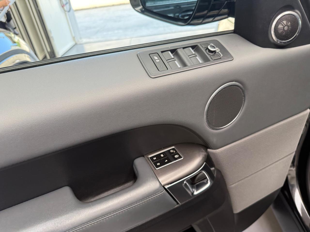 Land Rover Range Rover Sport 3.0 TDV6 HSE Dynamic