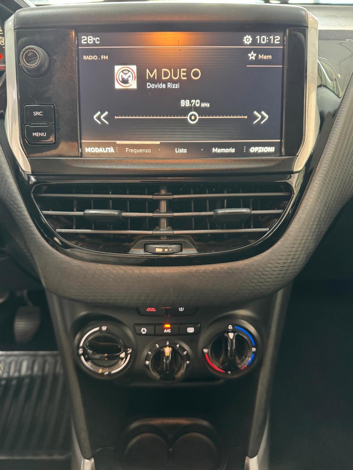 Peugeot 2008 PureTech 82 Active UNICOPROPRIETARIO TENUTA BENISSIMO