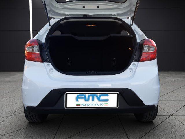 FORD Ka+ 1.2 Ti-VCT 85CV Black & White - White