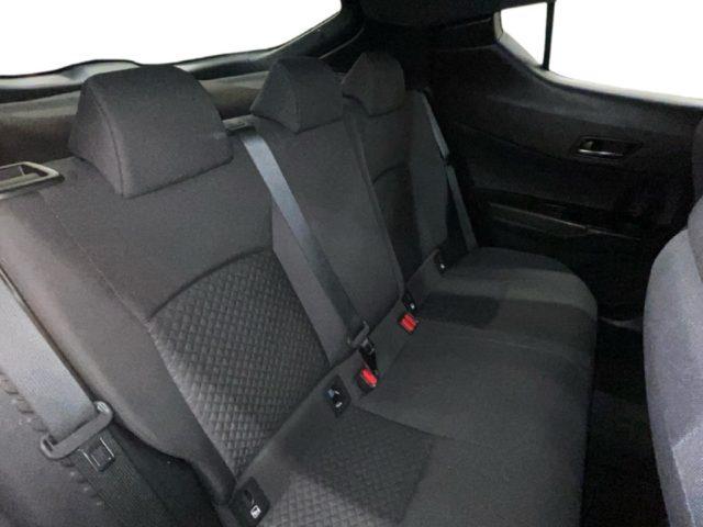 TOYOTA C-HR 1.8 Hybrid E-CVT Business