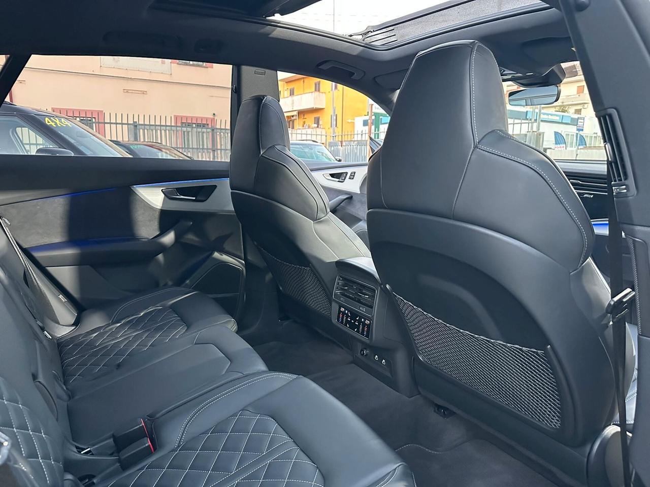 AUDI Q8 S-LINE QUATTRO 50TDI 286CV - IVA - 4X4 - PANO - LASER - C22" - BANG OLUFSEN