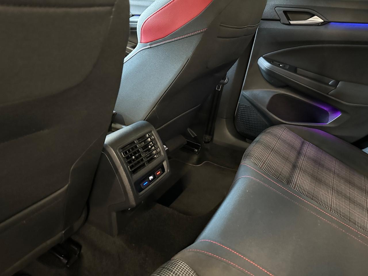 Volkswagen Golf GTI Golf 2.0 TSI GTI DSG PERFORMANCE