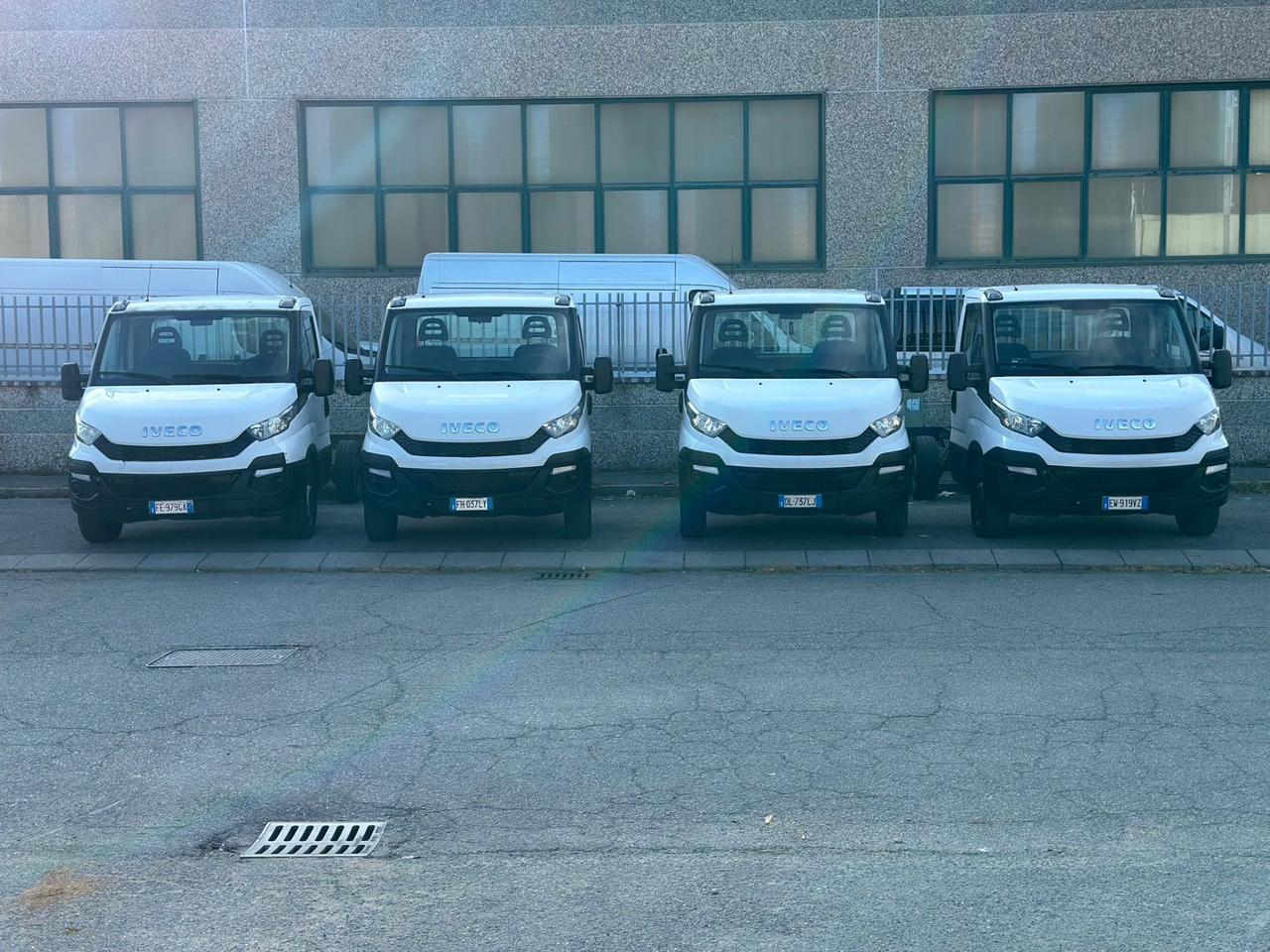 Iveco a telaio medello 35s13 passo 3.45