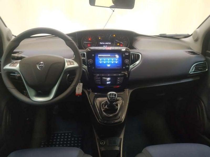 Lancia Ypsilon 1.0 firefly hybrid Platino s&s 70cv