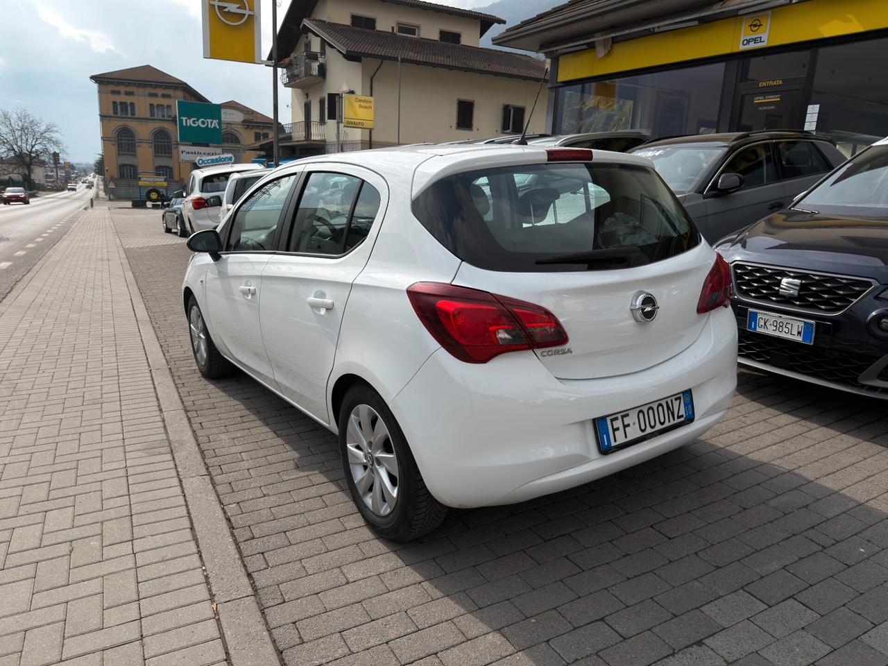 OPEL CORSA 1.4cc 90Cv Benzina Manuale Gancio Traino