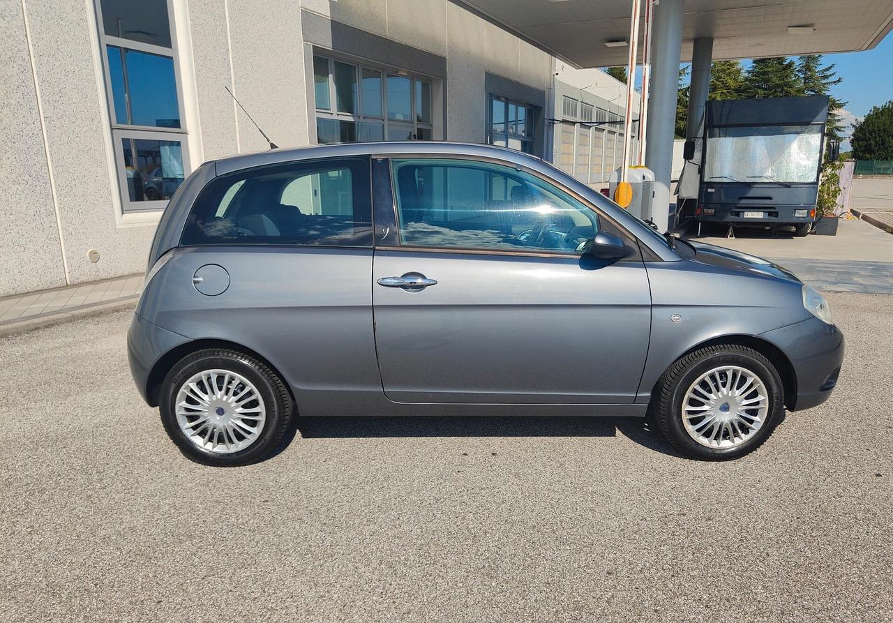 Lancia Ypsilon 1.2 Oro