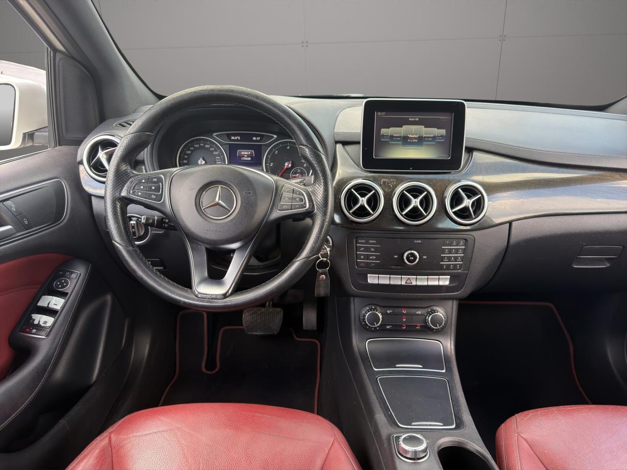Mercedes B 180 D - Automatica - Promo Finanziamento - Interni in pelle - Navi - Retrocamera