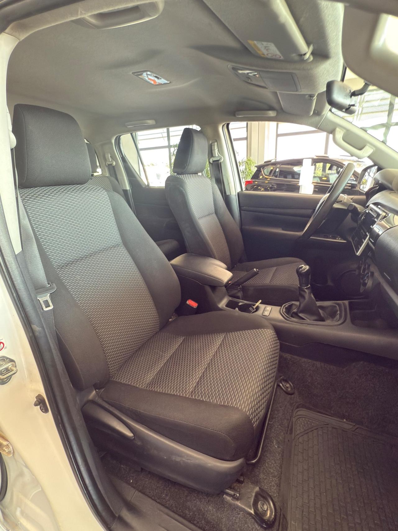 Toyota Hilux 2.4 D-4D 4WD 4 porte Double Cab Comfort