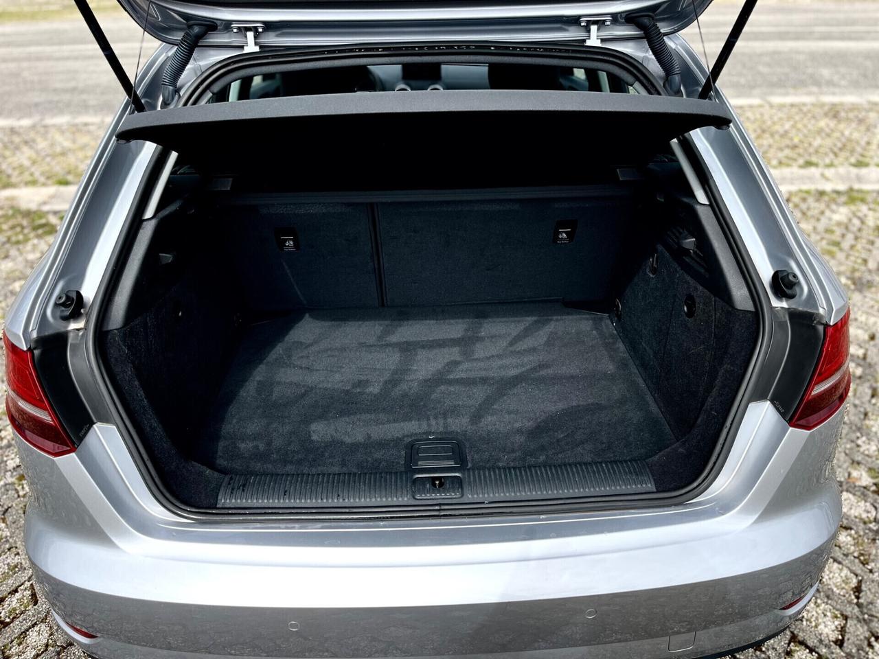Audi A3 SPB 1.6 TDI S tronic*NAVI*SENSORI*UNIPRO