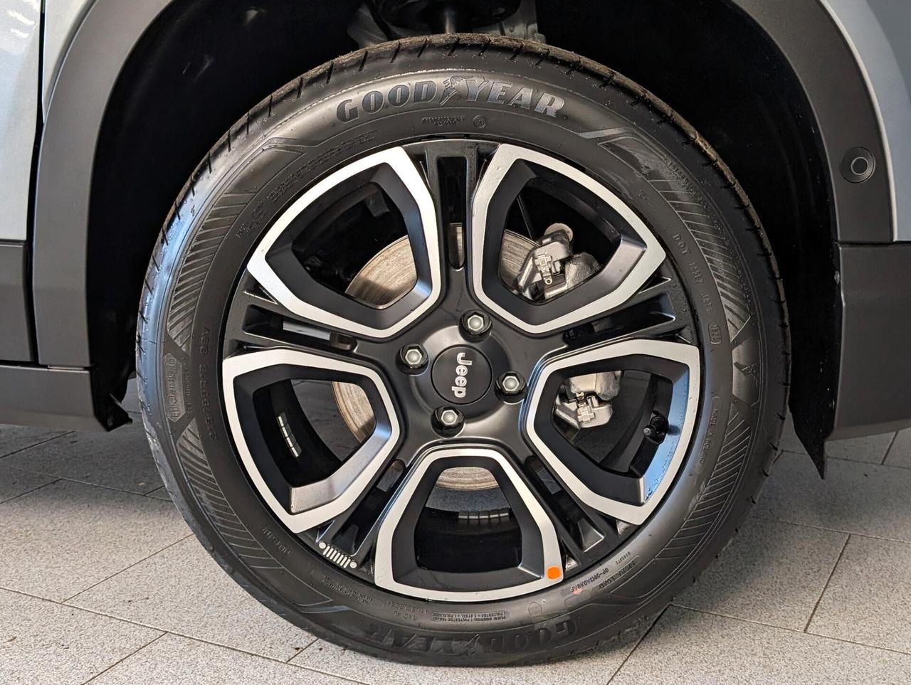 JEEP AVENGER 1.2 TURBO 100 CV MHEV SUMMIT KM0