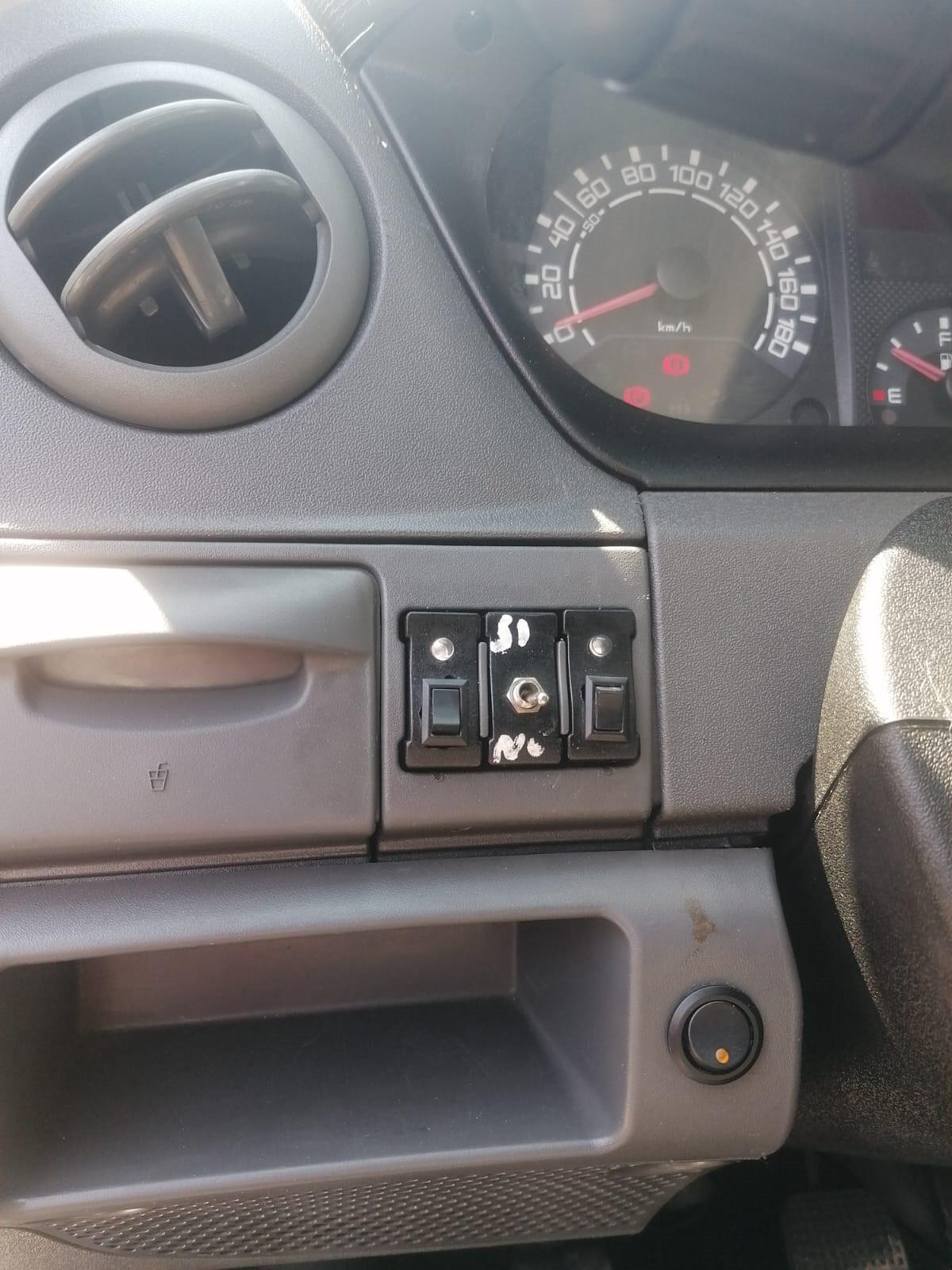 Iveco DAILY Carroattrezzi 35C18 3.0 TDI 2008