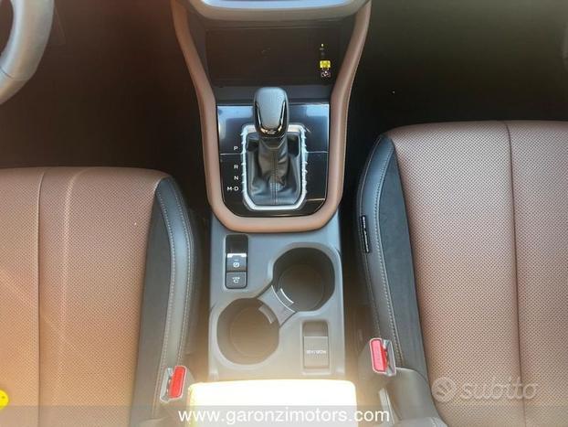 Subaru Forester 2.0i e-Boxer MHEV CVT Lineart...