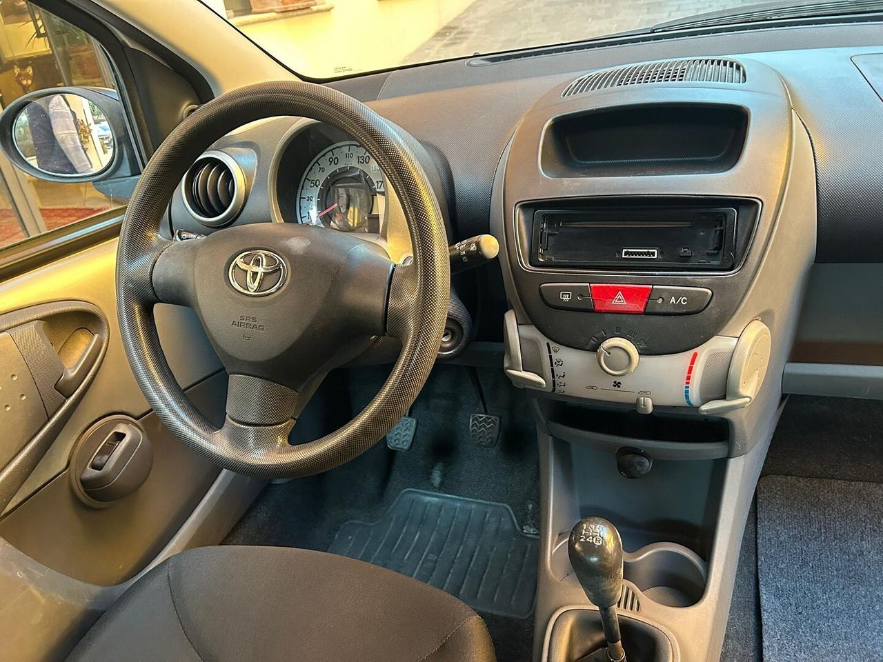 TOYOTA Aygo 1.0 12V VVT-i 5P