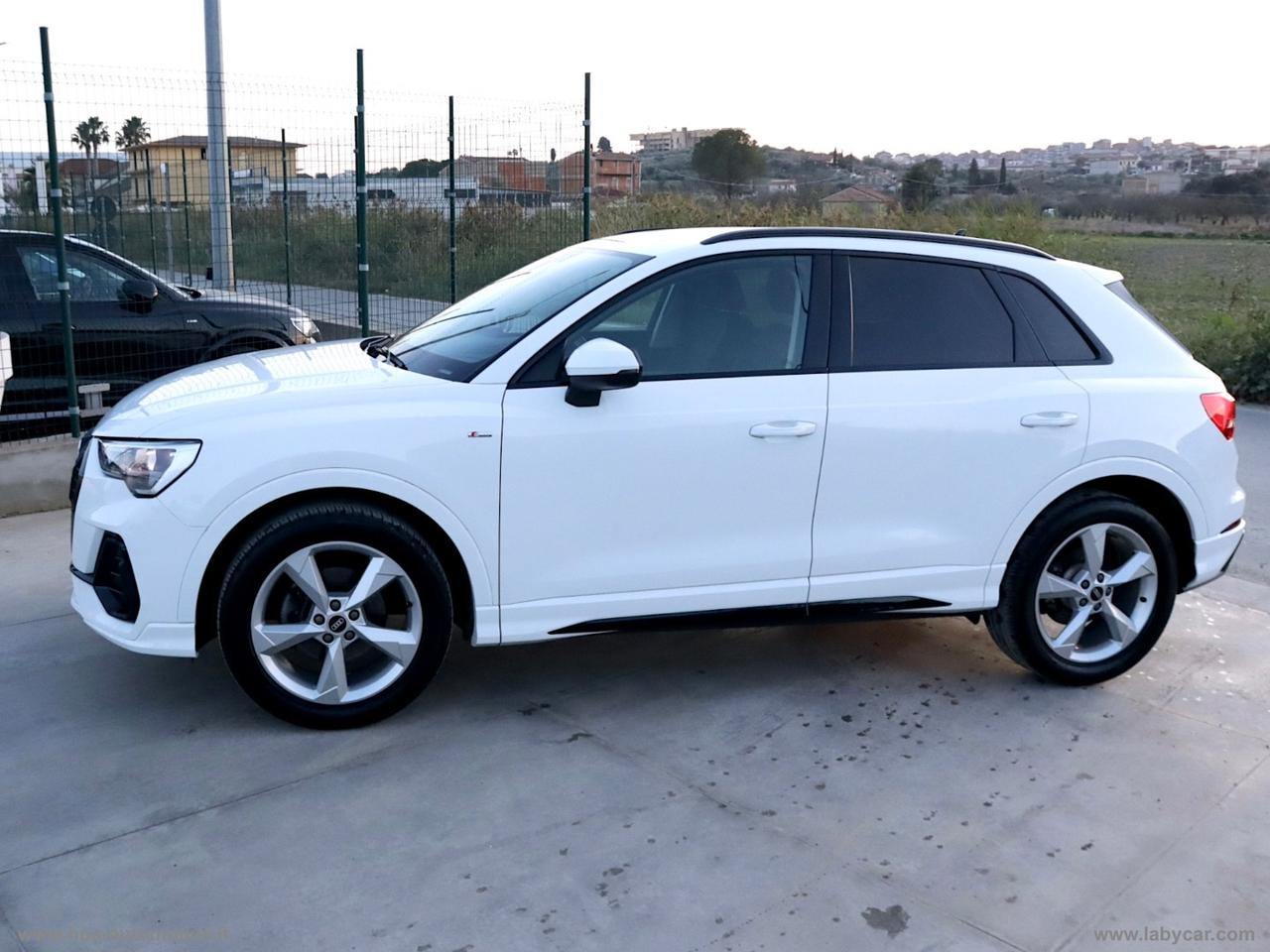 AUDI Q3 150CV S-LINE RETROCAMERA BLACK EDITION