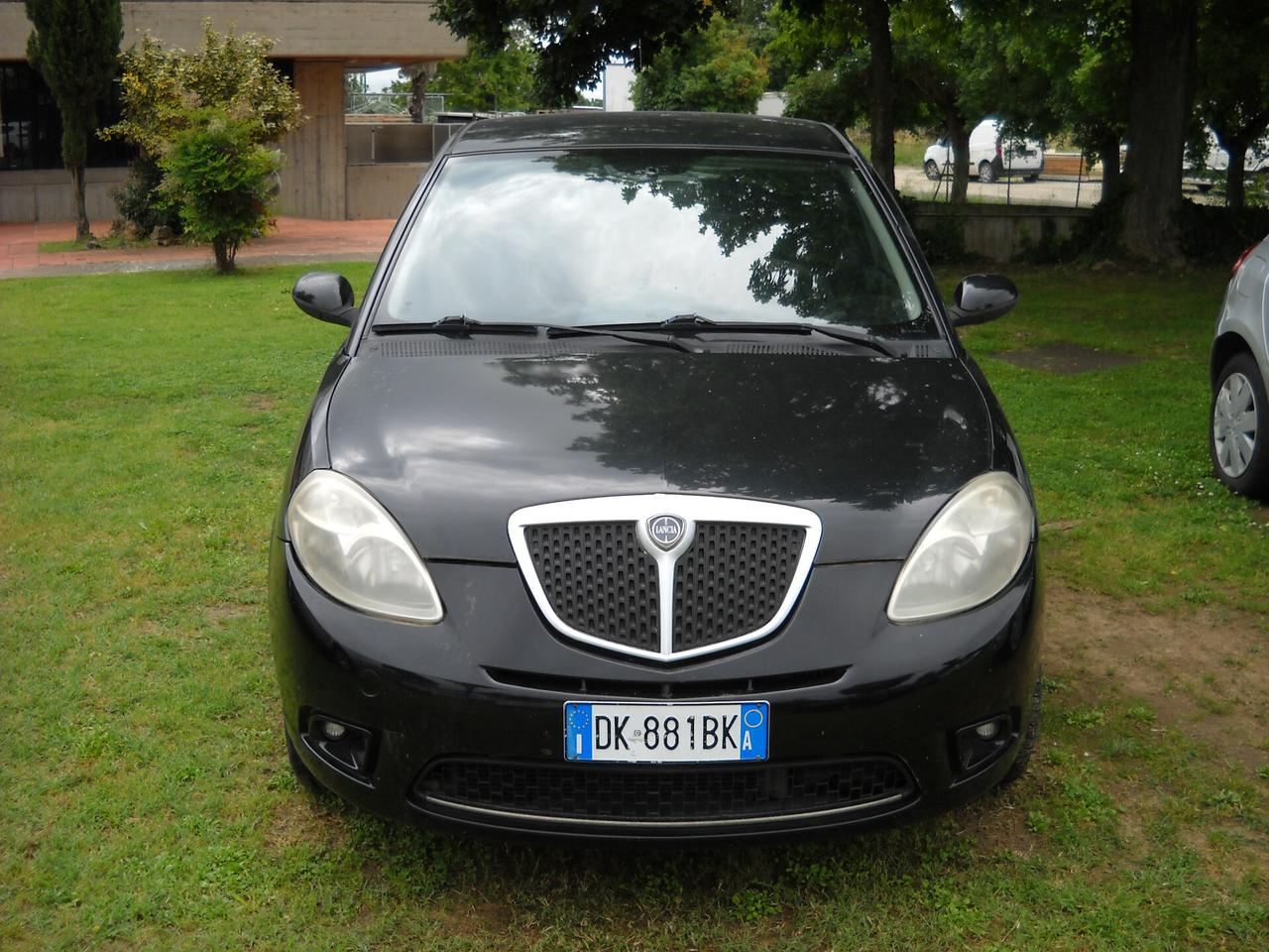 Lancia Ypsilon 1.3 MJT 105 CV Sport MomoDesign