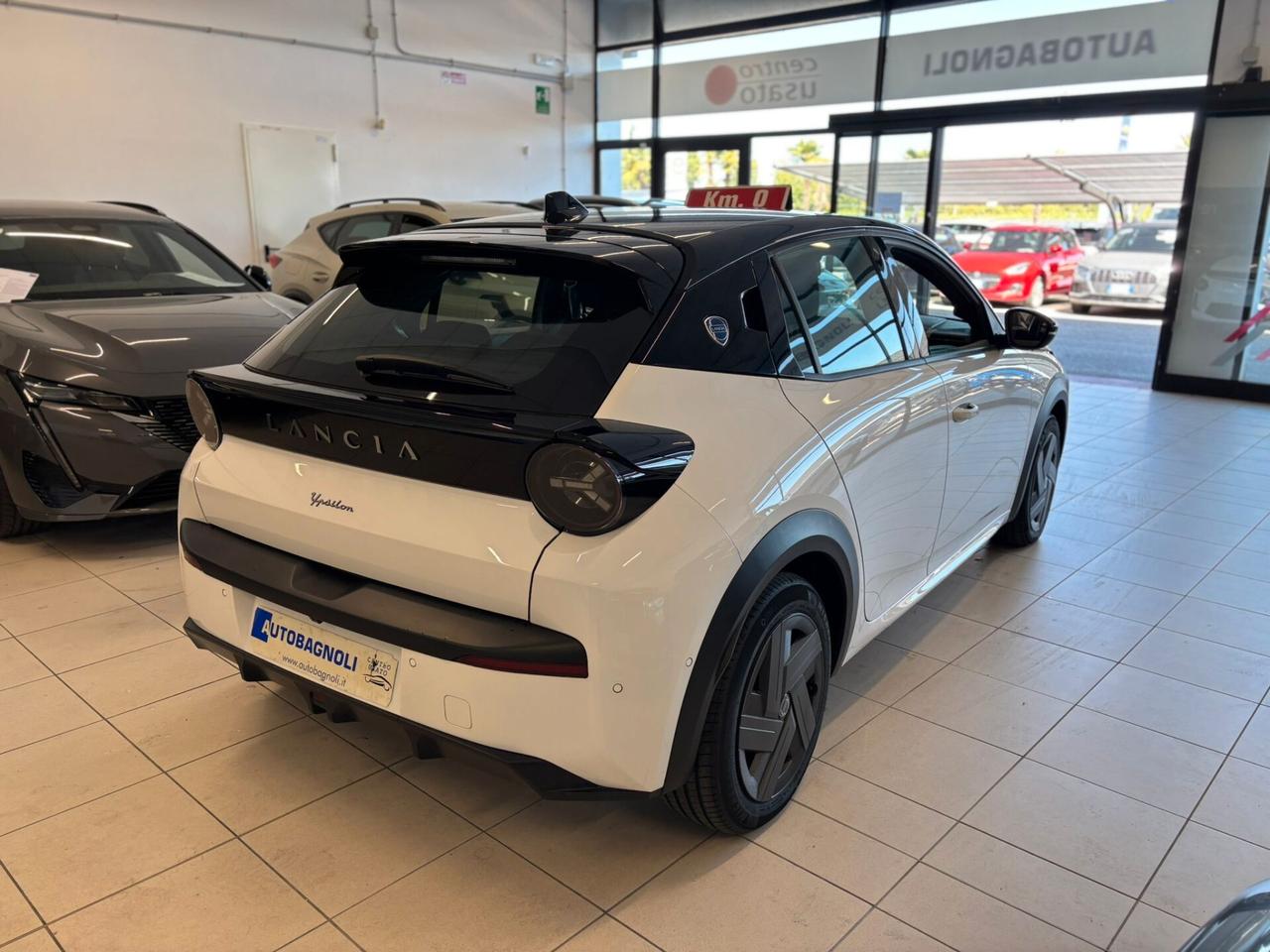 Lancia Ypsilon 51 kWh elettrica 156 CV KM 0
