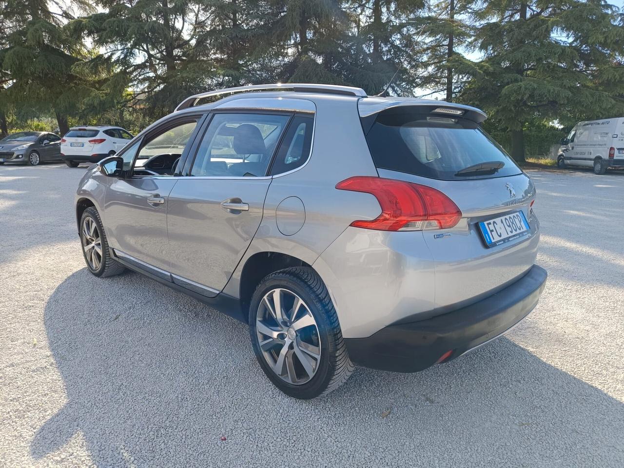 Peugeot 2008 PureTech 110 EAT6 Allure Tua a 177€ al Mese