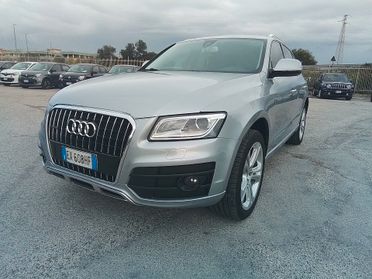 AUDI Q5 2.0 tdi