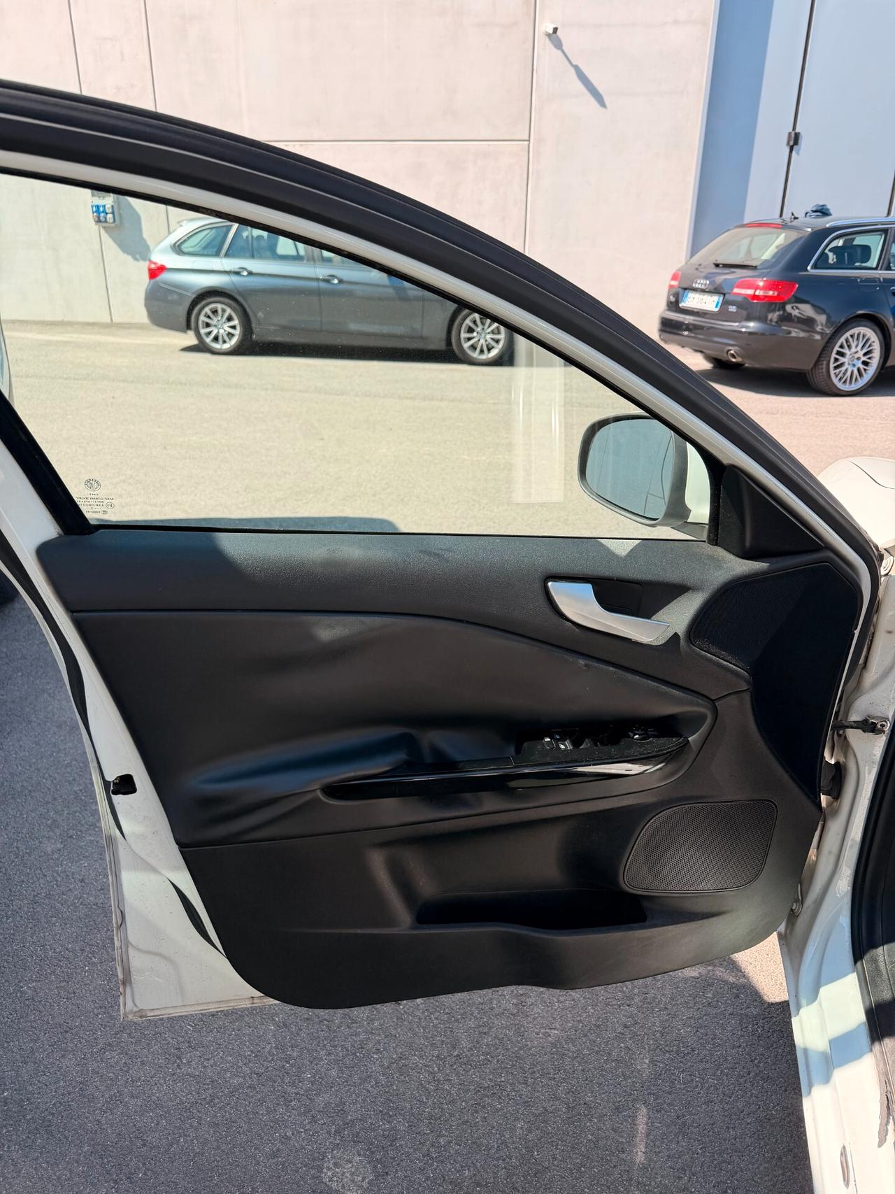 Alfa Romeo Giulietta 1.6 JTDm 105CV